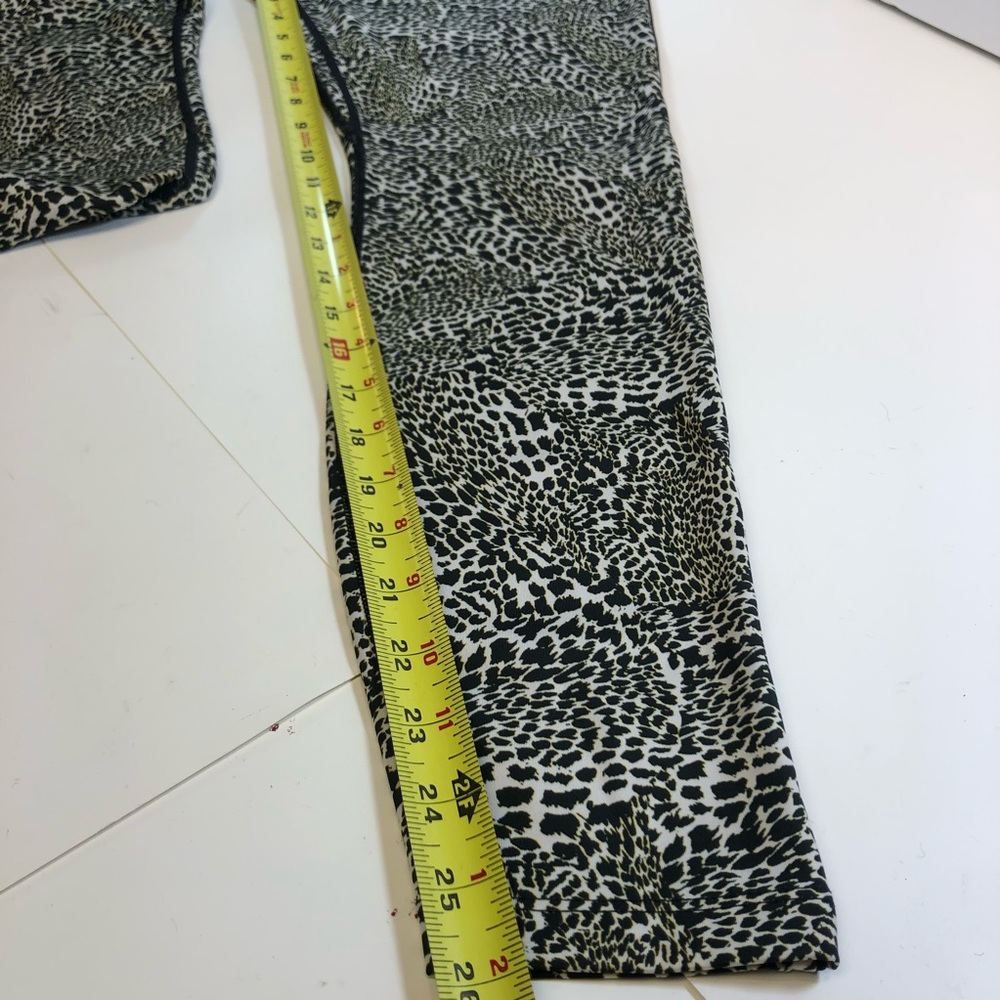 Dry Fit Nike Womens animal print high rise leggings sz large - Picture 2 of 7